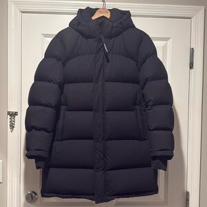 Aritzia Super Puff Mid climatte black